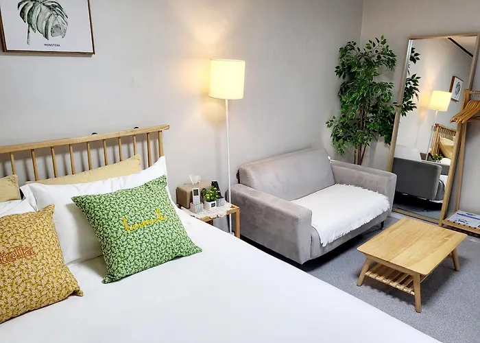 Moon House In #quiet #airport Transport Nearby#1 Min To Line2 Nakseongdae Subway * 서울특별시