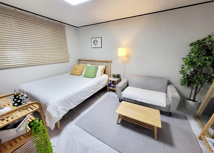 Moon House In #quiet #airport Transport Nearby#1 Min To Line2 Nakseongdae Subway 아파트 서울특별시